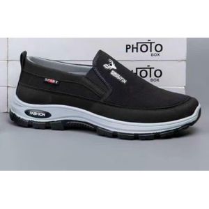Men Superior Leather Black Sneakers