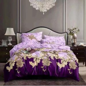 7by7 Duvet/ Bedsheets set with Four pillowcases 