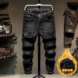 Classic Slim-Fit Denim Jeans For Men-Black