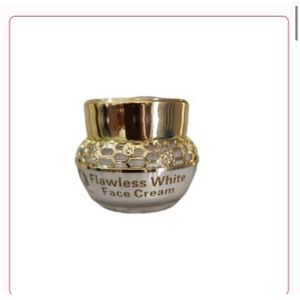 Flawless  Flawlesss White – Whiteniing And Dark Spots Removal Face Cream – 30g