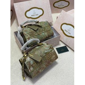 Women’s Printed Handbag with Adjustable Shoulder Strap – Green