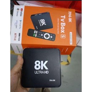 Android TV box 8K Ultra HD Smart Set-Top Box (Android 15.0)with a Bluetooth remote