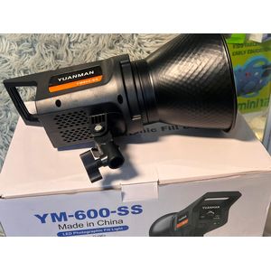YUANMAN YM -600-SS LED PHOTOGRAPHIC FILL LIGHT 
