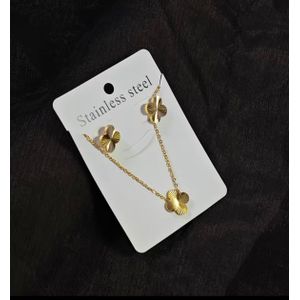 Clo A 3pcs Stainless Steel Four-leaf Clover-shaped Necklace and Earrings Set. This Simple yet Elegant Women's Jewelry Accessory Is Suitable for Both Daily Wear and as a Holiday Gift