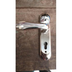 Small Size Quality Door Lock For Wooden & lron Doors & Keys- Silver 
