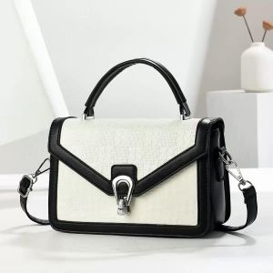 LADIES QUALITY TRENDY HANDBAG