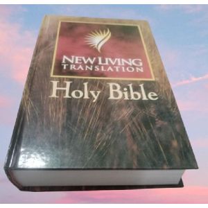 Holy Bible :New Living Translation  (NLT) Large Print (Hardcover)