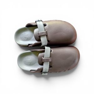 Crock Crocs Lightweight Iconic Comfort Clogs
