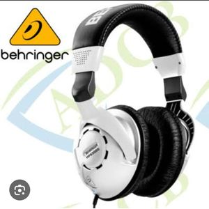 Behringer High-Quality Studio Headphones hps3000