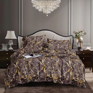 Bedsheet, duvet and four pillowcases 