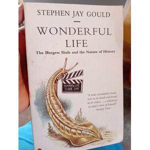 Wonderful Life : the burgess Shale and the nature of history 
