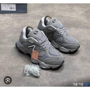 Men's Casual Lace-Up Sneakers - Breathable Chunky Sole Walking Shoes - Grey