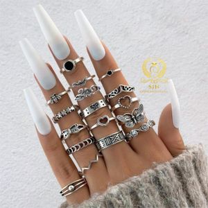 17-Piece Vintage Silver Boho Ring Set for Women – Butterfly, Heart, Star & Moon Design Stackable Knuckle Rings