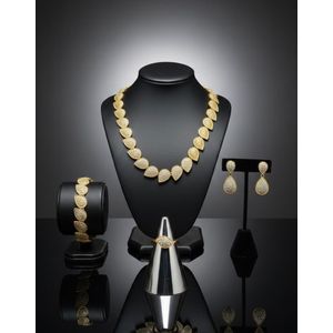 Fashion Jewerly complete stainless steei