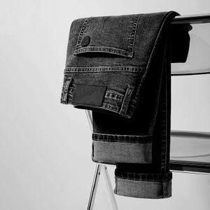 Quality Non Fade Grey Jean For Men