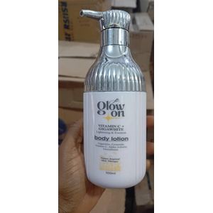 GLOW ON Vitamin C + Gigawhite Brightening & Toning body lotion.