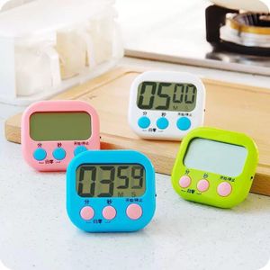 Kitchen timer, countdown timer, time tracker for homework, children's and students' study, exam preparation.