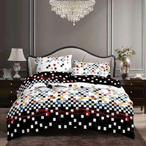 Duvet/ Bedsheet with Four Pillowcases 6by6