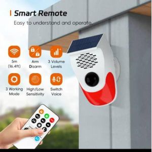 Solar Powered Motion Sensor Alarm Light Outdoor Weatherproof Security Strobe Alarm With Remote 