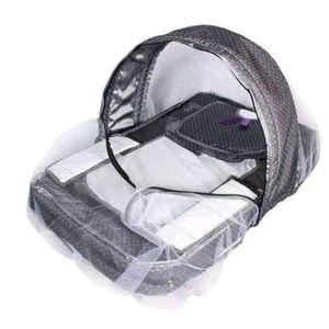 Portable baby bassinet with net