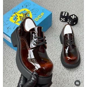 Men casual shoe black/red platform