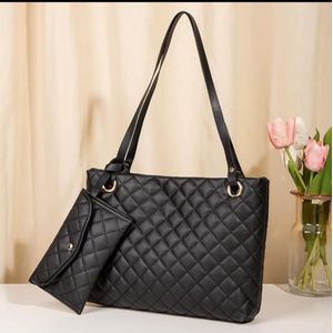 Spacious Premium Black Ladies Shoulder Bag