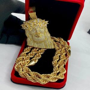 CHAIN TWIST PENDANT FOR MEN