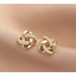 Alloy A Set of Three Exquisite Women'S Jewelry Pieces, Including a Necklace And Earrings, Featuring Creative Flower Designs Inlaid with Faux Pearls And Rhinestones, Made of Zinc Alloy, Suitable for Everyday Wear, Parties, And Festive Occasions