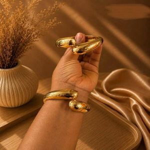 BANGLES FOR WOMEN-GOLD 2