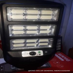 SUKHIG 600 watts solar street light 
