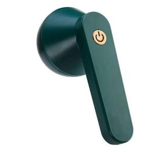 Rechargeable lint remover