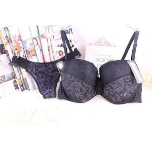 Women Big Size Bra 1/2 Cup Push Up Bras With Underwire Adhesive