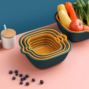 Plastic sieve