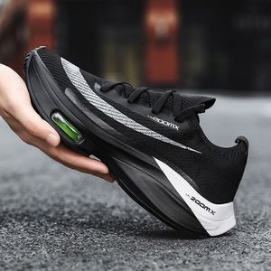 Fashion New Men's Breathable Running Shoes Fashion Exercise