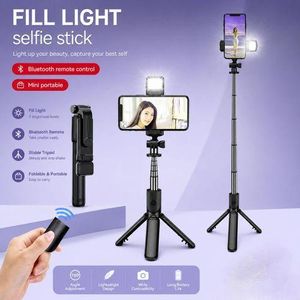 Mobile Phone Selfie Stick, Phone Holder, Extendable Smart Bluetooth Camera Handheld Gadget, Live Streaming Stand, Tripod