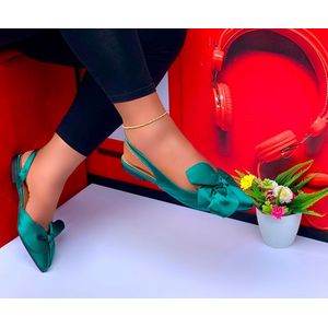 Everything Ladies flat outdoor footwear 