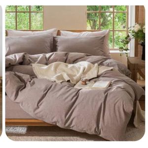 Lovely plain duvet, bedsheet and 4 pillow cases