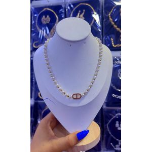 Enchanting Elegant Classic Jewel & Luxurious Gorgeous Beads Golden Tone Necklace For Adorable Unique Rugged Ladies 