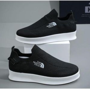 Men North Face Sneakers - Black 