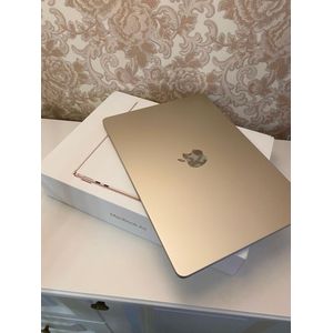 Apple MacBook air m5 16/512gb starlight