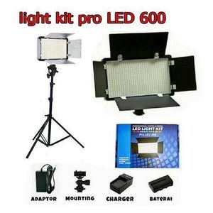 Professional Led600 pro full kit with stand and extra phone holder