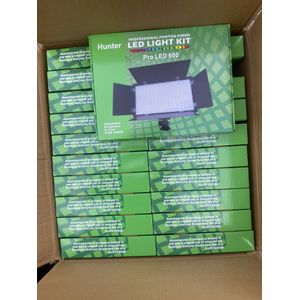 Hunter Professional Photo & Video LED Light Kits Pro LED 600( no tripods inclusive)