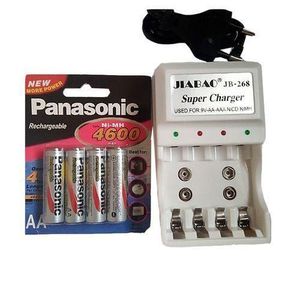 Battery Charger With Duracell AA Rechargeable Battery