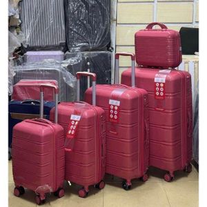 High Quality 5 in 1 unbreakable rubber luggage set And kit included