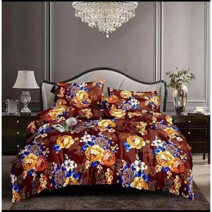 Duvet + Bedsheet Set with 4 Pillowcases 6by7