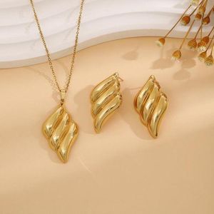 Rhombus Jewelry Necklace And Ear Stud Earring With Heart Shaped For Women