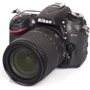 Nikon D7100 Digital DSLR Camera with 18-105mm VR Lens Kit (24.1MP) 3.2 inch LCD