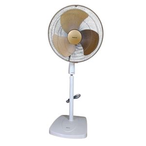 Homeflower High quality 100% cooper coil standing adjustable fan with high performance motor and overheat protection