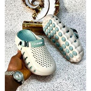 Crocs VERY UNIQUE UNISEX