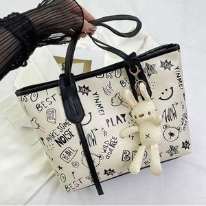 Ladies Everything Elegant Capacity Bags